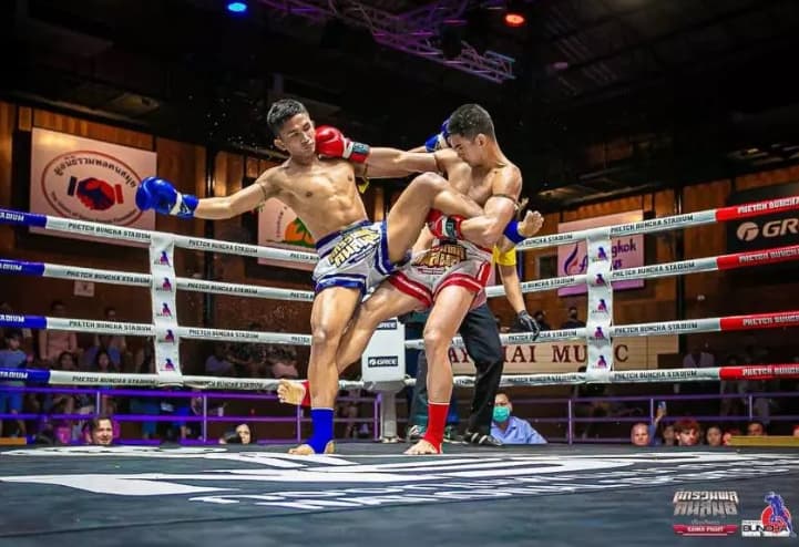 สนามมวยเพชรบัญชา - Main View